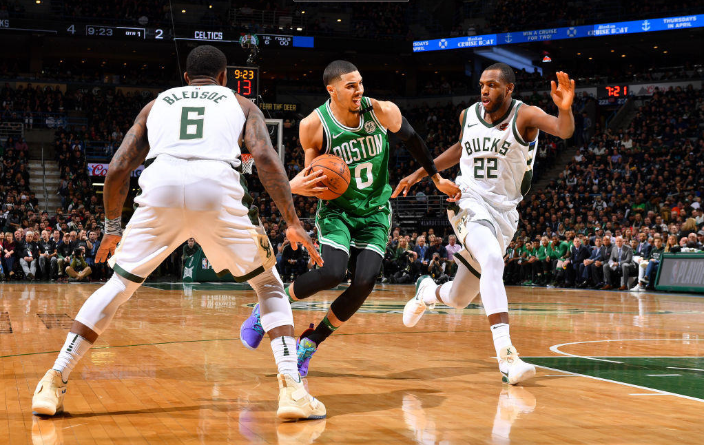 关于雄鹿不断突破！，蒂姆连续十五场比赛得分超过夺冠全场沸腾不已的信息